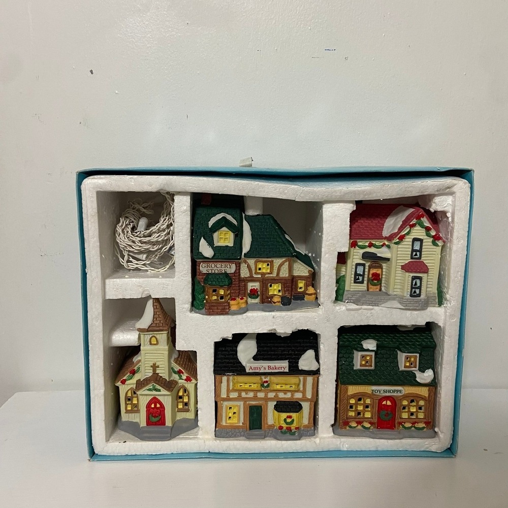 Vintage 1985 Christmas Dickensville Collectibles 5 Piece Porcelain Lighted Kit‎